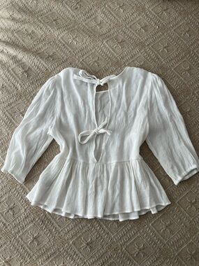 H&M White Long-Sleeve Ruffle Hem Peplum Blouse